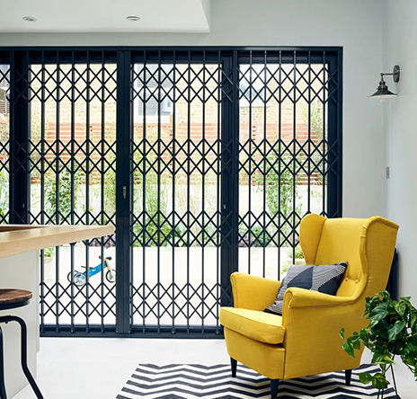 Collapsible gates